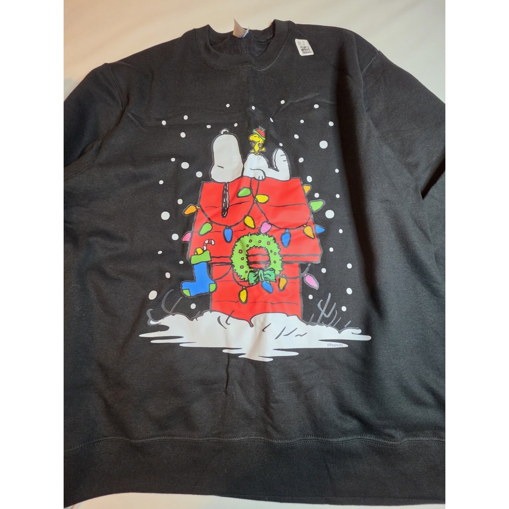NEW Peanuts Snoopy Woodstock Christmas Sweatshirt L Holiday Lights Doghouse